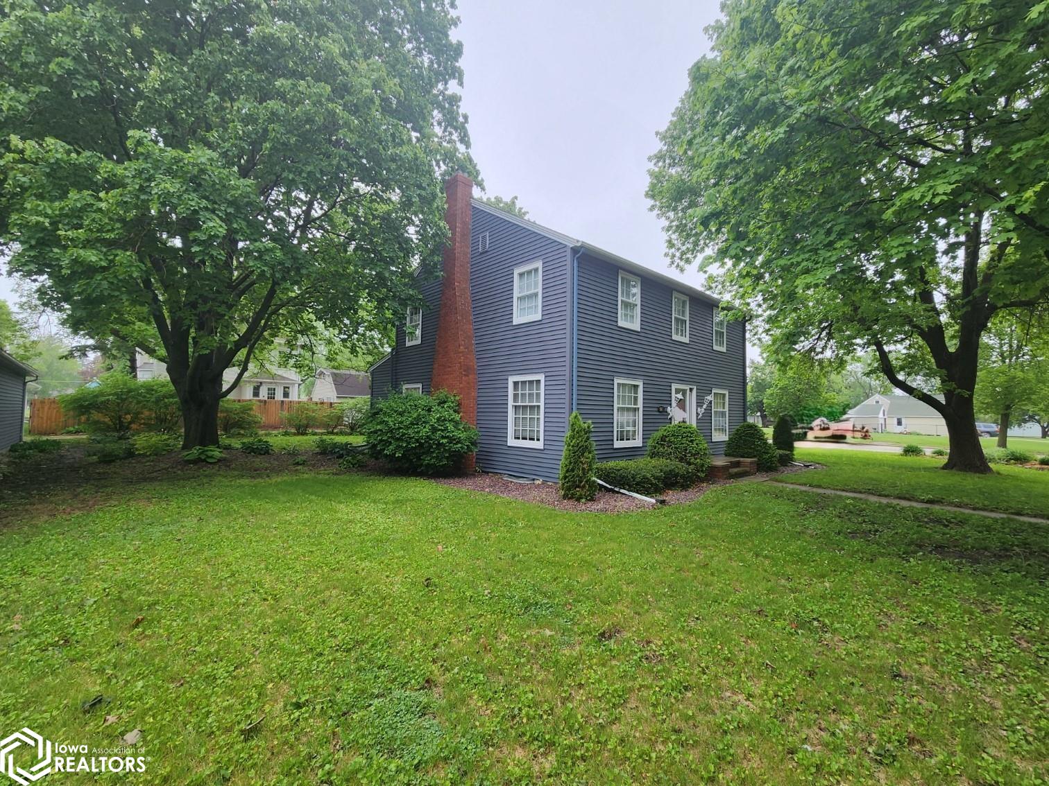 517 1st Street NE Buffalo Center IA 50424