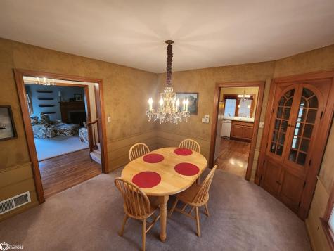 517 1st Street NE Buffalo Center IA 50424