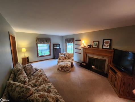 517 1st Street NE Buffalo Center IA 50424