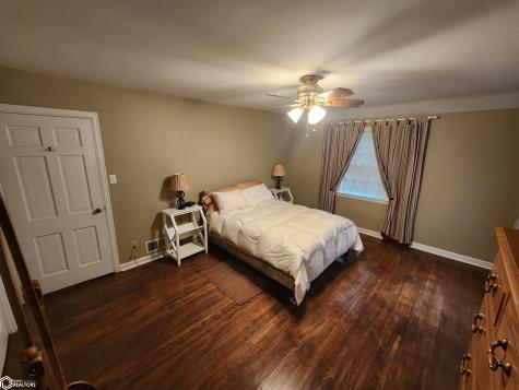 517 1st Street NE Buffalo Center IA 50424