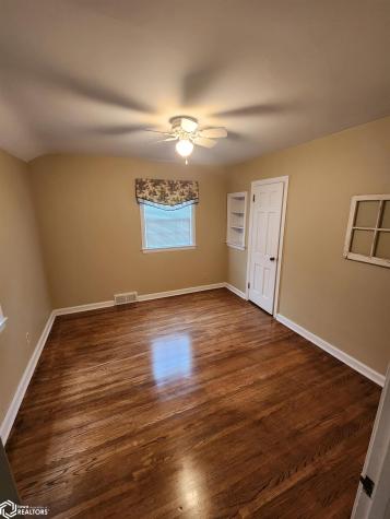 517 1st Street NE Buffalo Center IA 50424