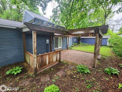 517 1st Street NE Buffalo Center IA 50424