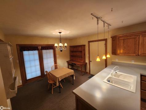 517 1st Street NE Buffalo Center IA 50424