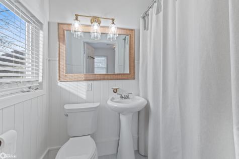 17 S 13th Street Clear Lake IA 50428