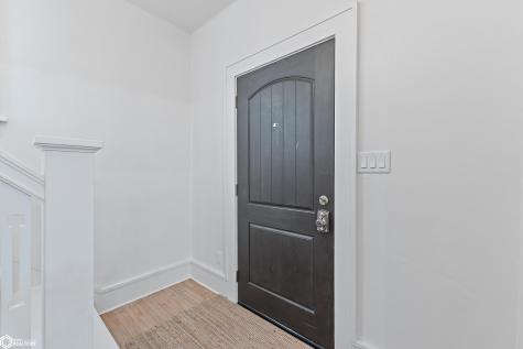 17 S 13th Street Clear Lake IA 50428