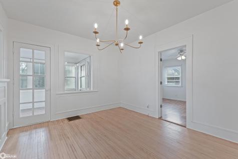 17 S 13th Street Clear Lake IA 50428