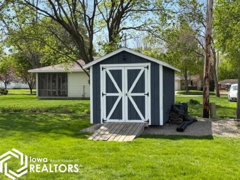 601 2nd Street SW Britt IA 50423