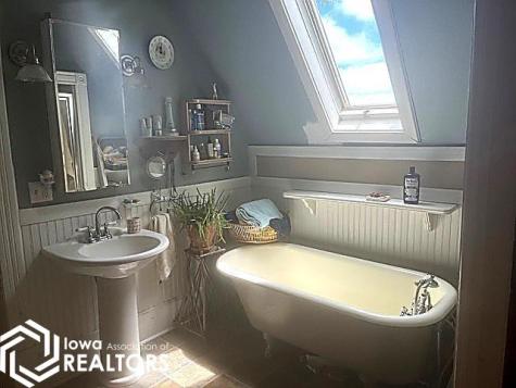 1440 170th Street Hampton IA 50441