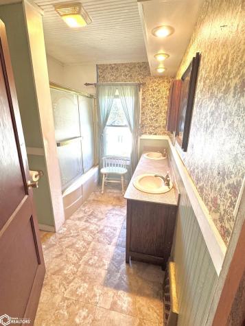 801 10th Street S Northwood IA 50459