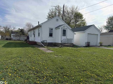 1107 N 5th Avenue Northwood IA 50459