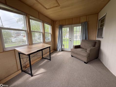 1107 N 5th Avenue Northwood IA 50459