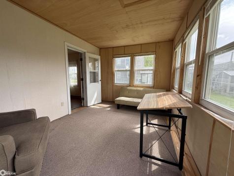 1107 N 5th Avenue Northwood IA 50459