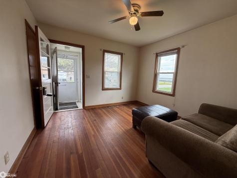 1107 N 5th Avenue Northwood IA 50459