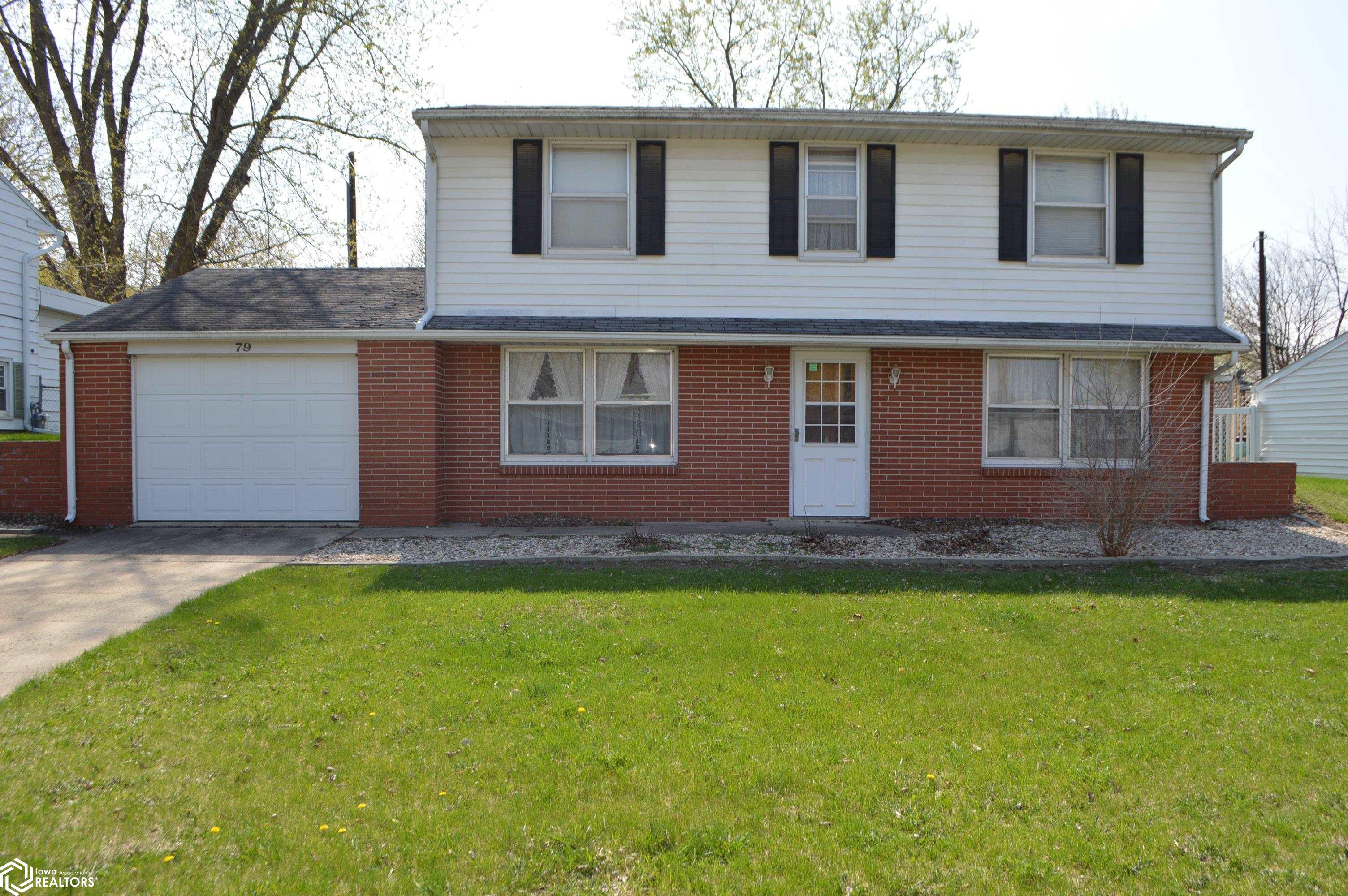 79 Sunny Circle Mason City IA 50401