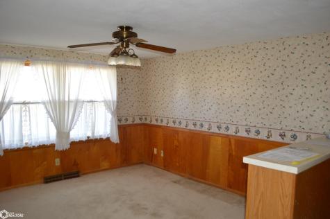 79 Sunny Circle Mason City IA 50401