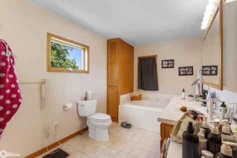 1100 3rd Avenue S Clear Lake IA 50428