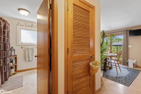 1100 3rd Avenue S Clear Lake IA 50428