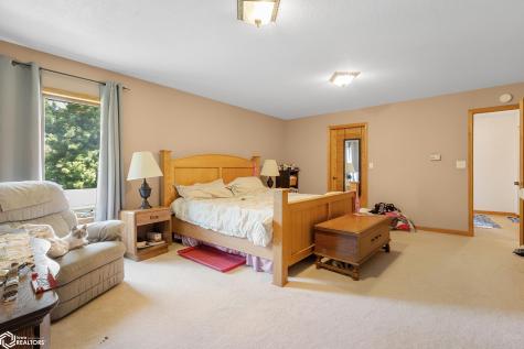 1100 3rd Avenue S Clear Lake IA 50428