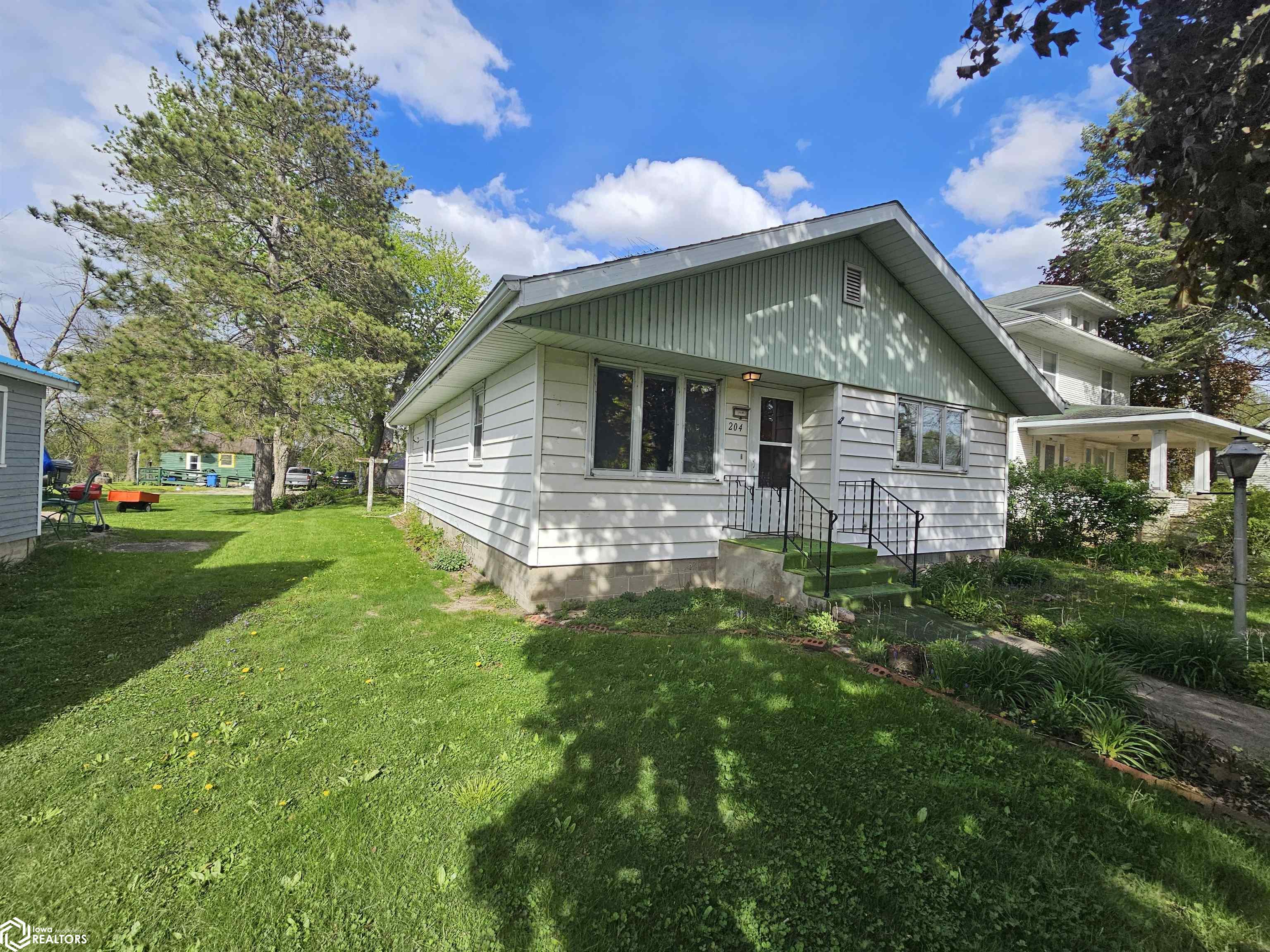 204 S Main Street Greene IA 50636