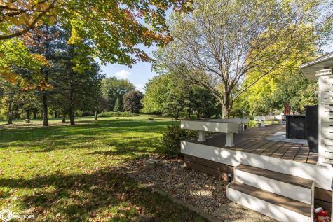 6 Deer Creek Court Mason City IA 50401