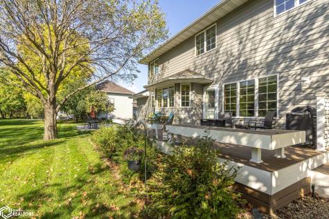 6 Deer Creek Court Mason City IA 50401