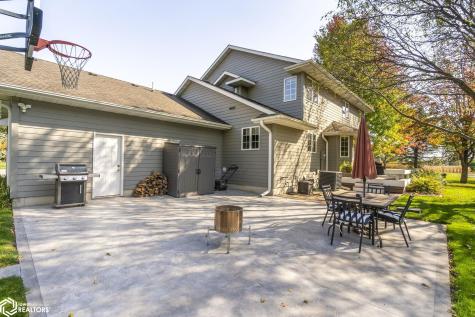 6 Deer Creek Court Mason City IA 50401