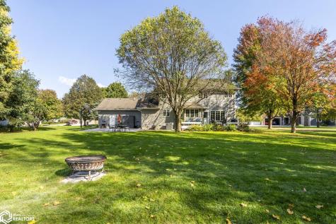 6 Deer Creek Court Mason City IA 50401