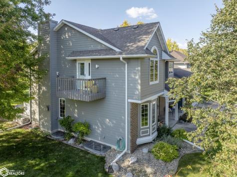 6 Deer Creek Court Mason City IA 50401