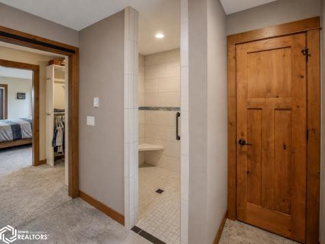 105 Maple Court Lake Mills IA 50450