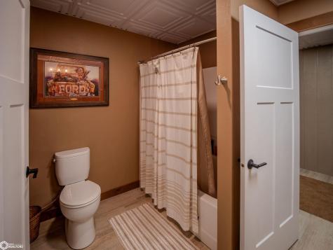 105 Maple Court Lake Mills IA 50450