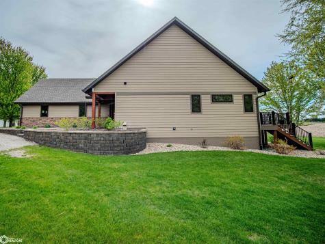 105 Maple Court Lake Mills IA 50450