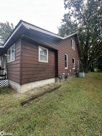 1620 River Street Iowa Falls IA 50126