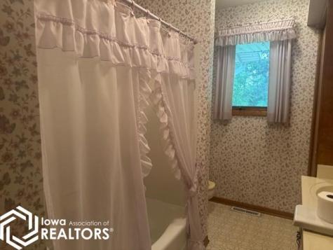 2575 Kent Avenue Britt IA 50423