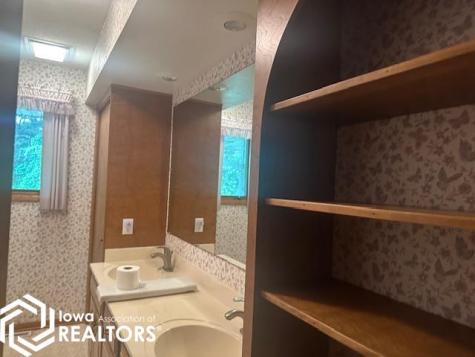 2575 Kent Avenue Britt IA 50423