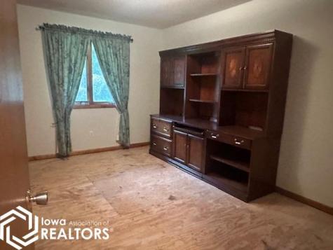 2575 Kent Avenue Britt IA 50423