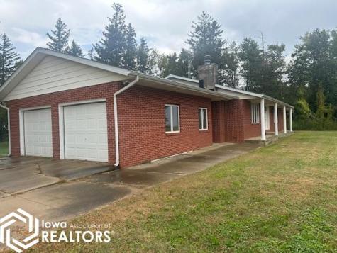 2575 Kent Avenue Britt IA 50423