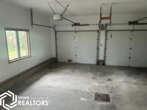 2575 Kent Avenue Britt IA 50423