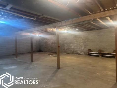 2575 Kent Avenue Britt IA 50423