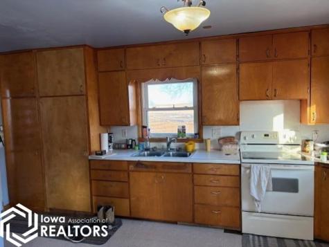 826 2nd Street Meservey IA 50457