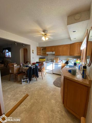 355 W 7th Street Garner IA 50438