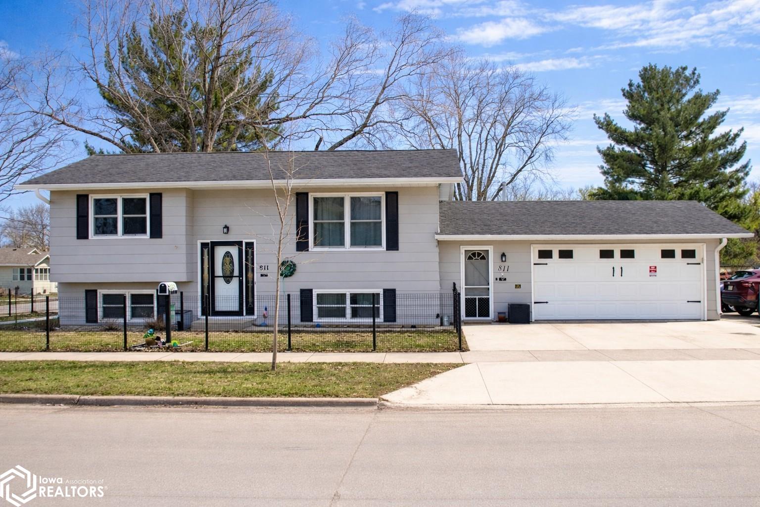 811 9th Street NW Mason City IA 50401