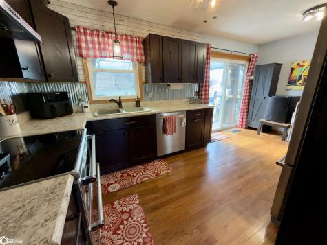 811 9th Street NW Mason City IA 50401