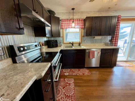 811 9th Street NW Mason City IA 50401