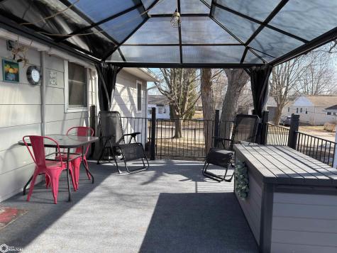 811 9th Street NW Mason City IA 50401