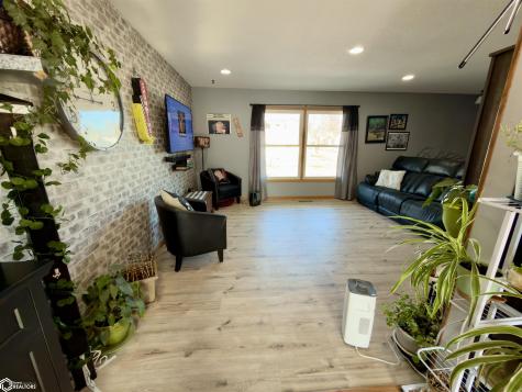 811 9th Street NW Mason City IA 50401