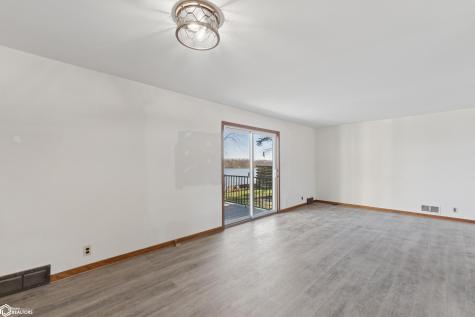 17 Clear View Drive Ventura IA 50482