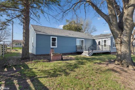 17 Clear View Drive Ventura IA 50482