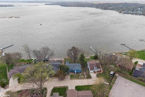 17 Clear View Drive Ventura IA 50482