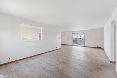 17 Clear View Drive Ventura IA 50482