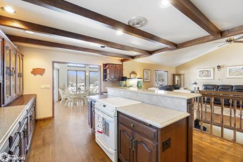 11 Knollwood Court Mason City IA 50401